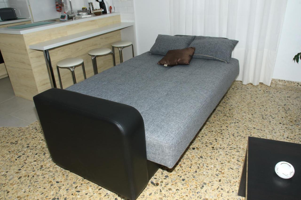 Apartamento R Y C Avilés Eksteriør billede