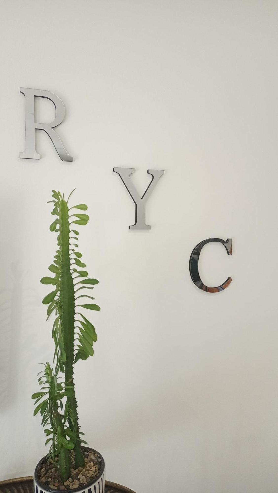 Apartamento R Y C Avilés Eksteriør billede